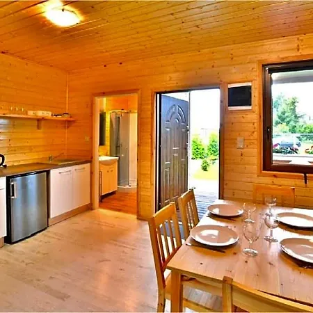 Letniskowe Chabrowa 1 山林小屋 *